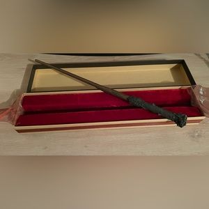 Harry Potter Wand in Ollivanders Box